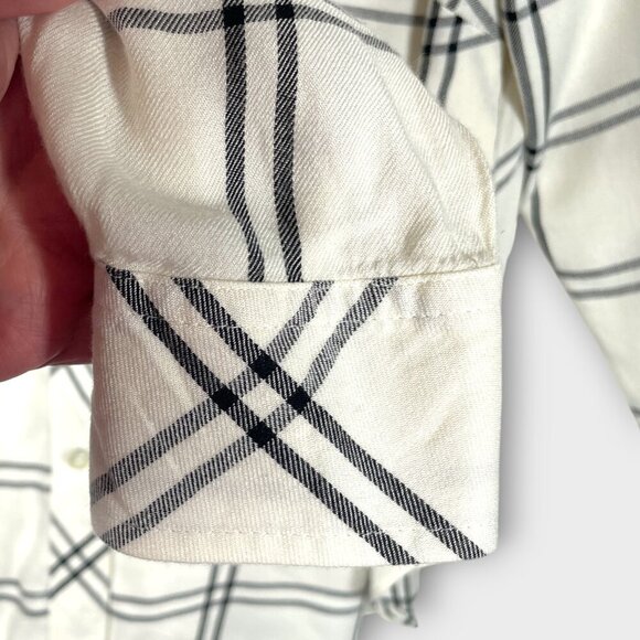 🦜 TALBOTS Button Up Blouse XP White Black Rayon Casual to Office - Picture 5 of 7